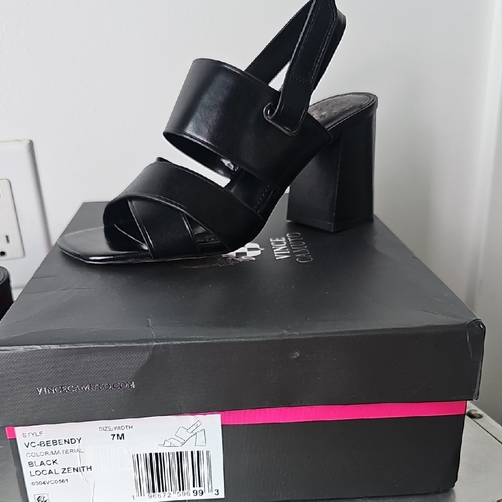Brand New Size 7 Vince Camuto Balck Block Heel Sandals